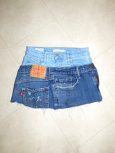 Load image into Gallery viewer, Levi’s Double Denim Skirt W26
