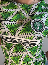 Load image into Gallery viewer, Nigeria football shirt - S
