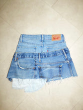 Load image into Gallery viewer, Levi’s Double Denim Skirt W26

