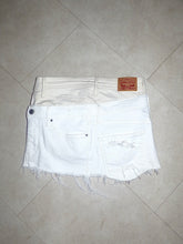 Load image into Gallery viewer, Levi’s Double Denim Skirt W28
